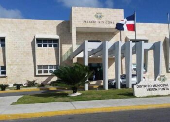 Contrataciones Públicas cancela contrato con camiones recolectores en Verón-Punta Cana