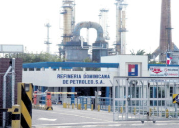 Refinería dice hace tiempo no compra petróleo a Venezuela