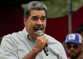 Maduro llama «ladrón» y «bandido» a Abinader por la confiscación de avión en República Dominicana
