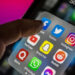 Prevén limitar la edad mínima para usar las redes sociales