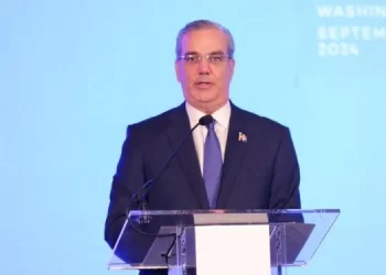 Abinader: “La permanencia en el poder de un presidente por un largo período afecta la independencia”