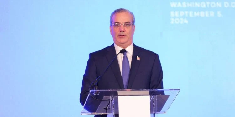 Abinader: “La permanencia en el poder de un presidente por un largo período afecta la independencia”