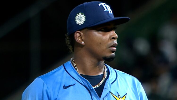 Pitcher Dominicano Recibe Suspensión en la MLB por Pelotazo Intencional