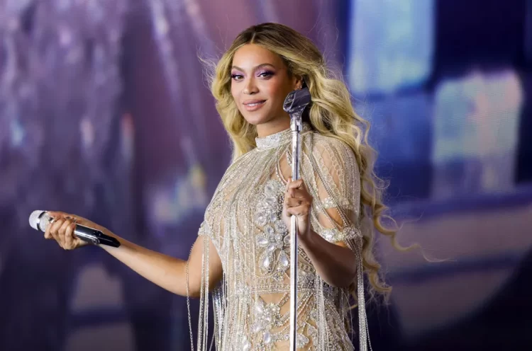 Beyoncé dice que dejó de hacer videos musicales para que sus fans se concentren en su voz