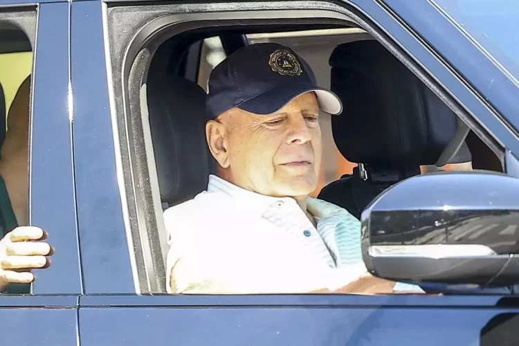 Bruce Willis reaparece tras su diagnóstico de demencia frontotemporal