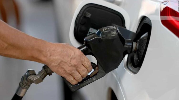 Los precios de los combustibles más usados se mantendrán tras subsidios de RD$70 millones