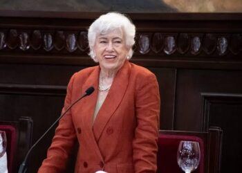 Milagros Ortiz Bosch cuestiona manejo del Intrant con contrato de Transcore Latam