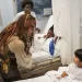 Johnny Depp, como Jack Sparrow, visita a los niños hospitalizados en San Sebastián