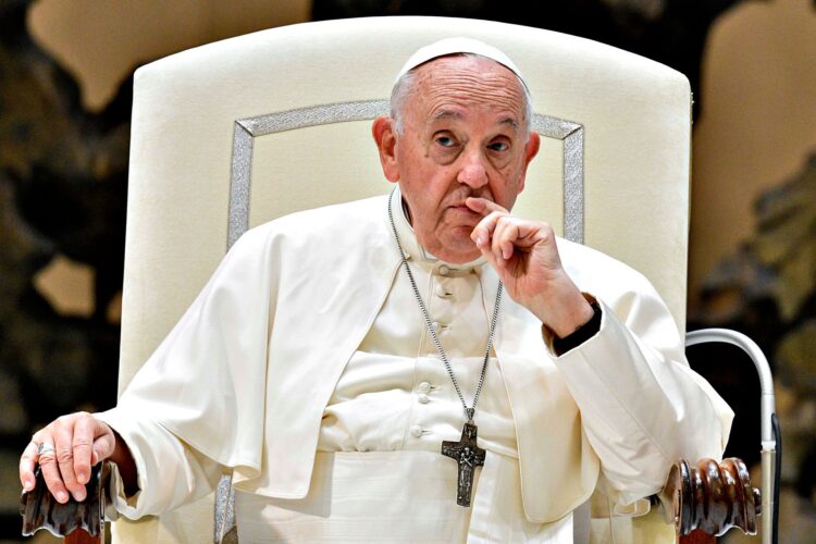 Papa Francisco teme una guerra “casi mundial”