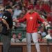 Rojos despiden al mánager David Bell tras 6 temporadas, nombran a Freddie Benavides como interino