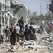 Varios fallecidos y un camarógrafo herido tras bombardeos en Gaza