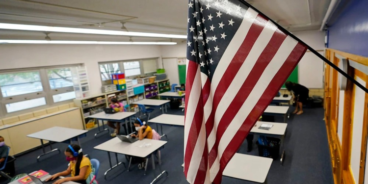 Maestros temen que niños inmigrantes dejen de ir a la escuela por miedo a ser deportados bajo Trump