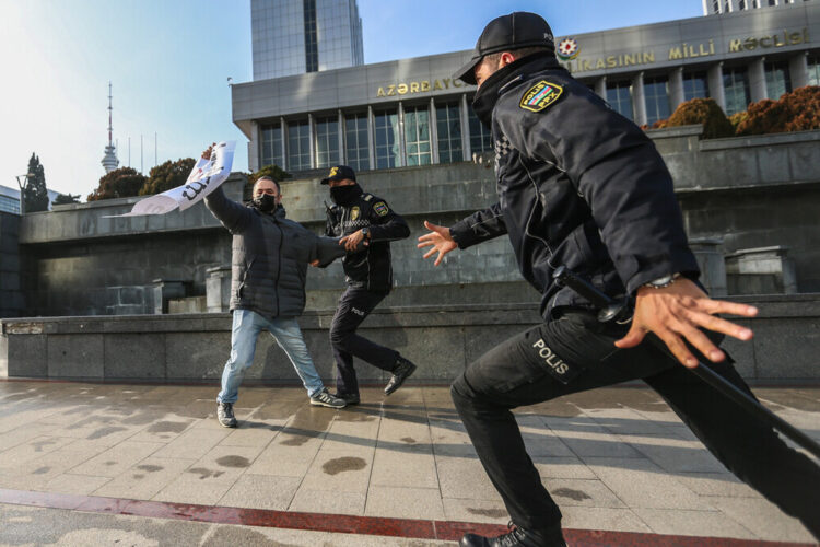 EE.UU. llama a Azerbaiyán a liberar a los periodistas arrestados por expresar críticas al gobierno