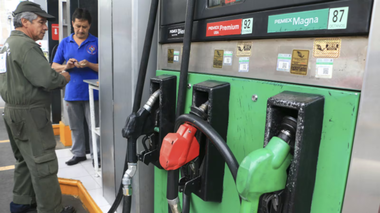 Hacienda ‘enfría’ estímulos fiscales a las gasolinas: ¿Cómo quedan la Magna, Premium y el diésel?