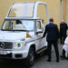 Así es el nuevo «papamóvil» eléctrico de Mercedes Benz que usará el papa Francisco