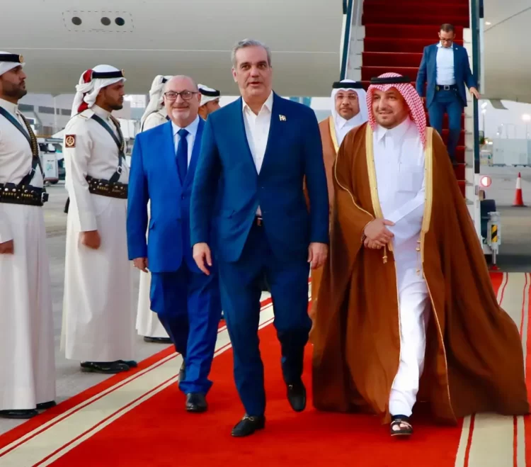Abinader inicia su agenda en el Foro Mundial de Doha en Qatar con enfoque en temas internacionales