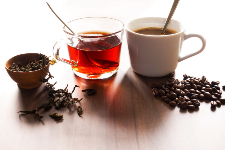Elige sabiamente: ¿Qué bebida es más beneficiosa para la salud, el té o el café?