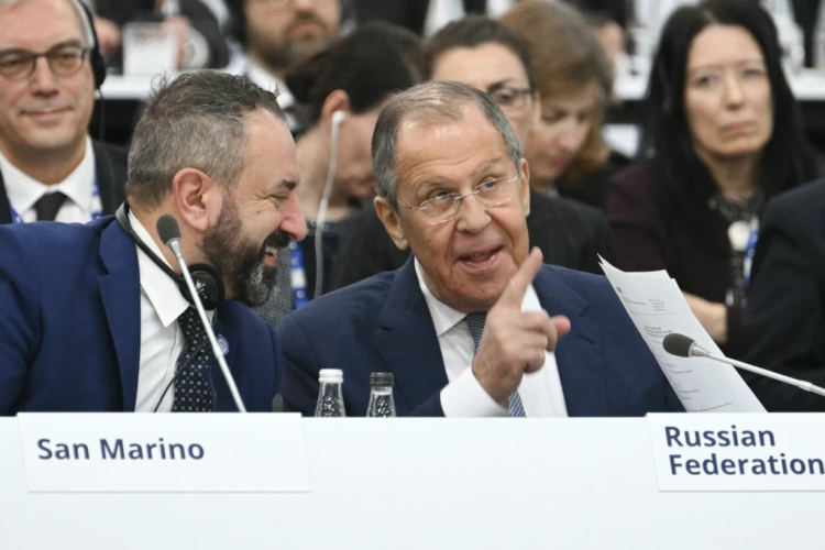 Canciller ruso choca con Blinken sobre Ucrania en reunión de seguridad en Malta