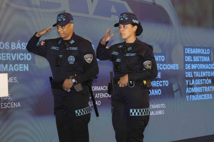 La Policía dice cuándo comenzarán las pruebas de los nuevos uniformes