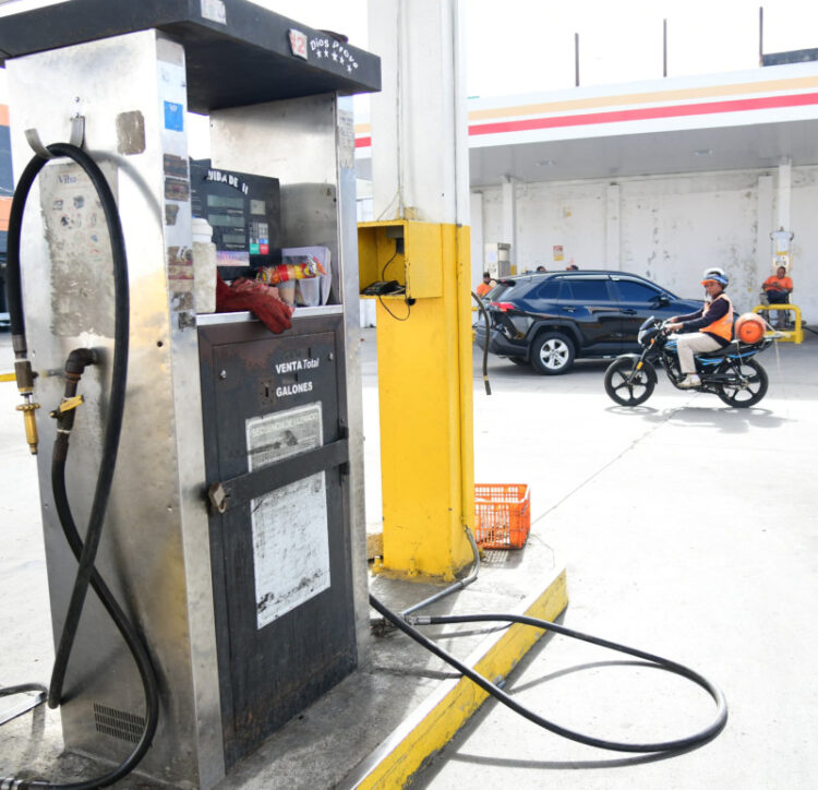 Usuarios continúan reportando escasez de gas propano en el Gran Santo Domingo