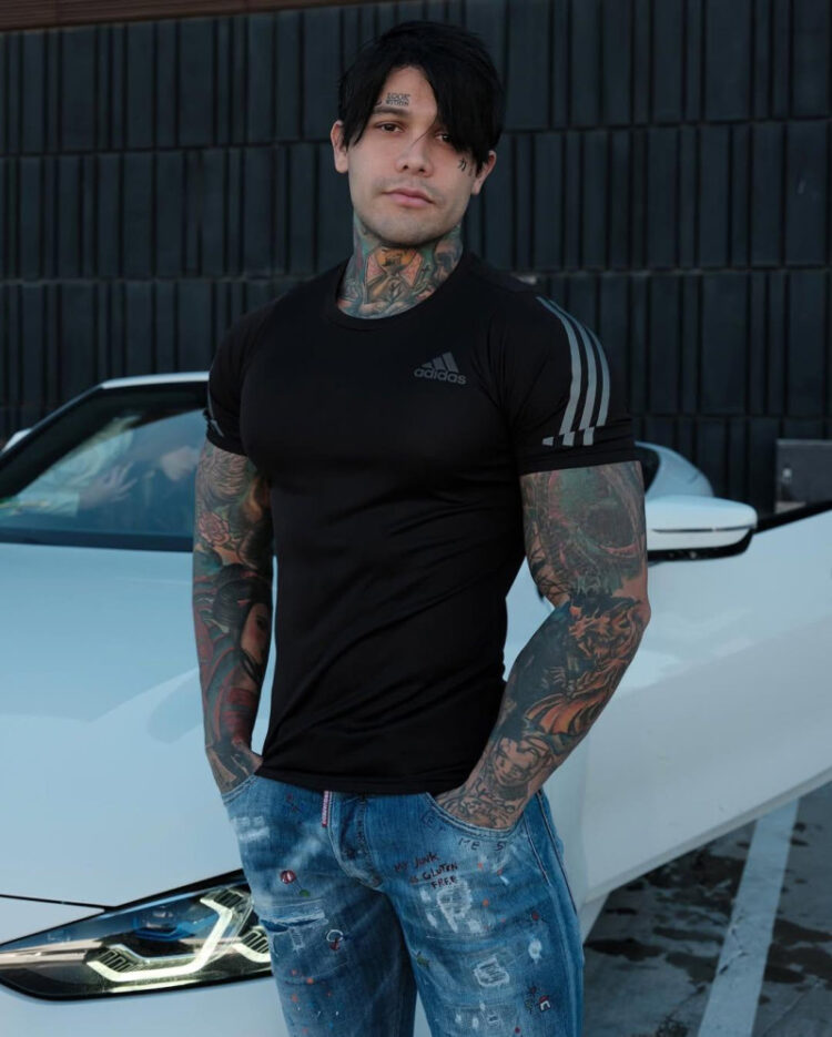Influencer Yeferson Cossio recibe multa de casi 200 mil dólares por promocionar «curso para ser rico»