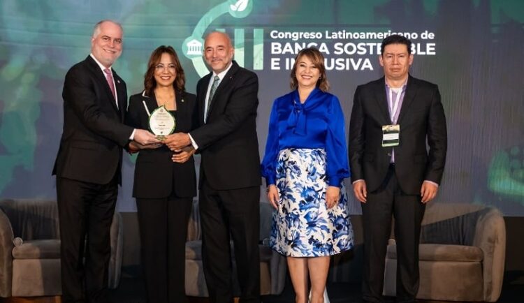 Banco BHD se destaca con premio por su enfoque en los Objetivos de Desarrollo Sostenible