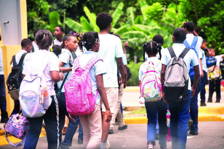 Inseguridad y malas condiciones de caminos dificultan el acceso escolar en Kilombo