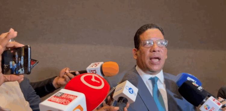 Licitar chacabanas para la Cumbre de las Américas es un proceso transparente, afirma Carlos Pimentel