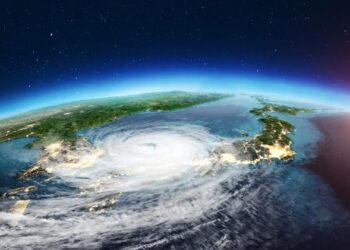 Aurora, el modelo de IA de Microsoft que afina la predicción de ciclones y olas oceánicas