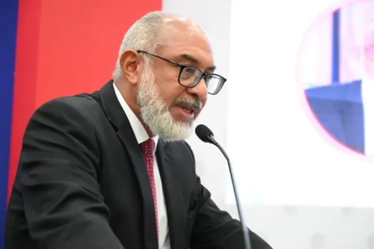 Persio Maldonado: Proyecto libertad de expresión es para proteger el trabajo del periodista