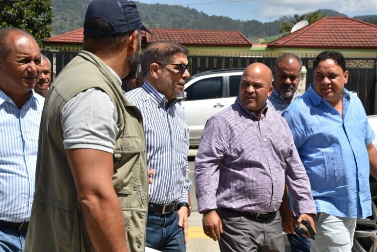 Ministro de Agricultura visita zonas agrícolas afectadas por lluvias en Constanza