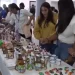 Artesanías y productos locales brillan en feria de mujeres emprendedoras