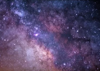 Astrónomos descubren extraño objeto celeste en la Vía Láctea
