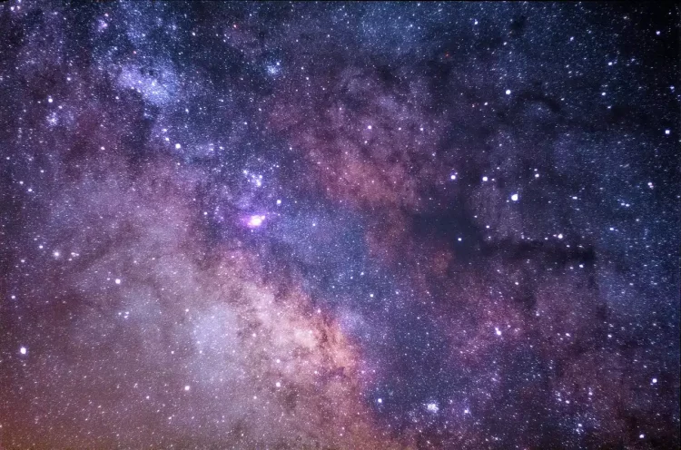 Astrónomos descubren extraño objeto celeste en la Vía Láctea