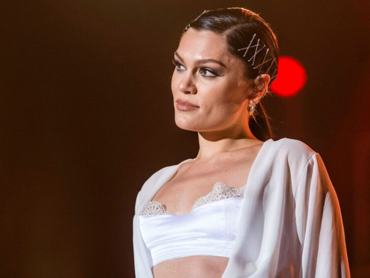 Jessie J revela diagnóstico: «El cáncer es horrible en cualquier forma»