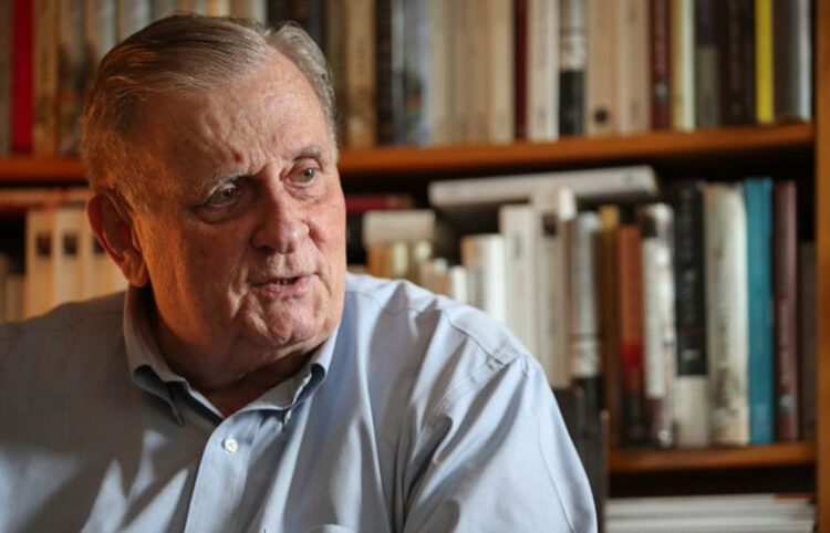 Muere Edmund White, aclamado novelista queer y finalista del Pulitzer