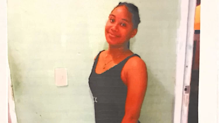 Madre denuncia desaparición de su hija de 13 años durante traslado institucional bajo la tutela de CONANI