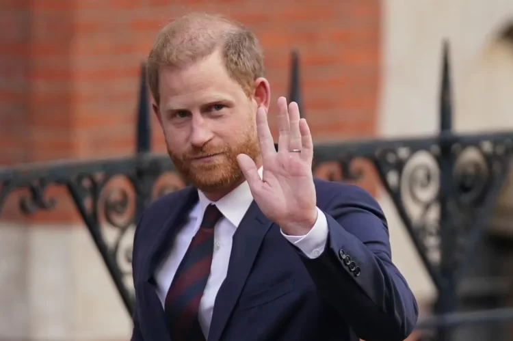 La razón por la cual el príncipe Harry sopesó cambiar su apellido