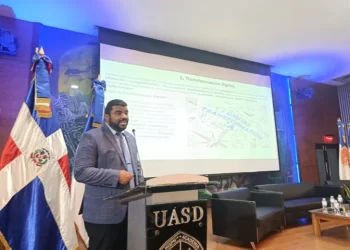 Facultad de Economía y Ciencias Sociales de la UASD auspicia conferencia sobre la transformación digital