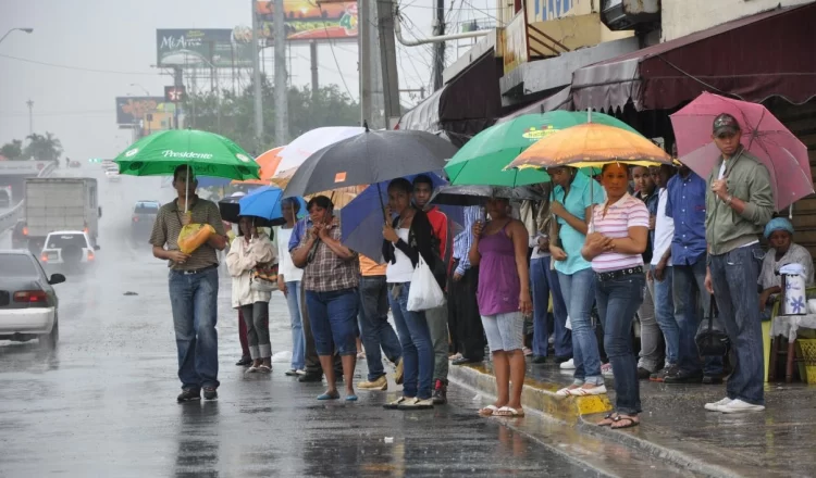 Vaguada continuará provocando aguaceros y tronadas; mantienen alertas meteorológicas