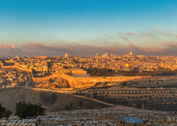 La ciudad vieja en Jerusalén, refugio de convivencia entre historia y fe