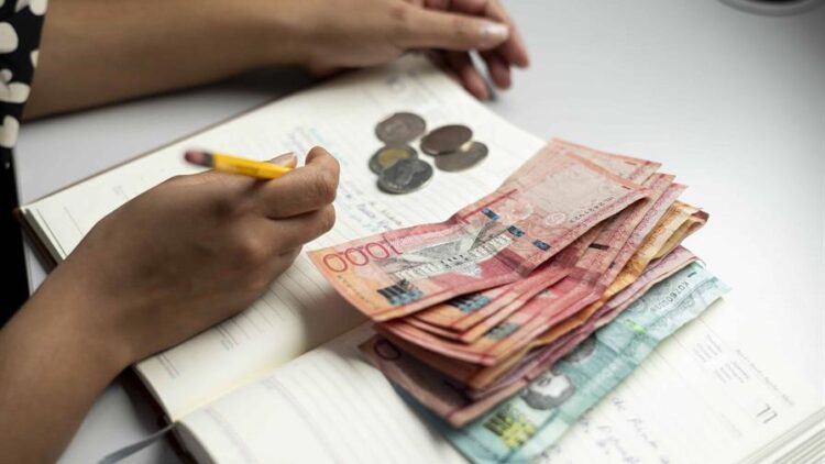 Los empresarios insisten ante el presidente del Senado que se modifique la cesantía.