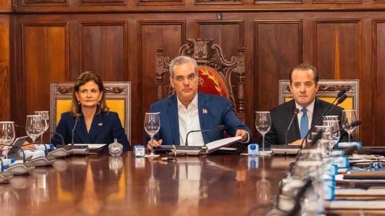 El Gobierno insiste en que ha reducido la deuda pública.