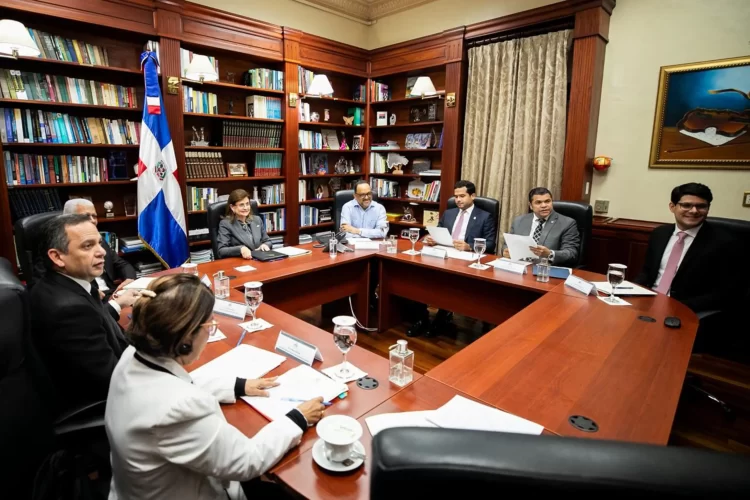 «Transparencia en la Justicia: El Consejo Nacional de la Magistratura se aboca al estudio minucioso de las actas de los postulantes a jueces.»