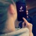 TIKTOK NUEVAMENTE EN EL OJO PÚBLICO: AMNISTÍA INTERNACIONAL CUESTIONA SU IMPACTO EN LA SALUD MENTAL