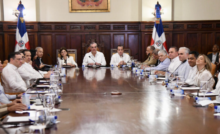 Presidente Abinader reúne a su gabinete y exige pulcritud en el gasto público