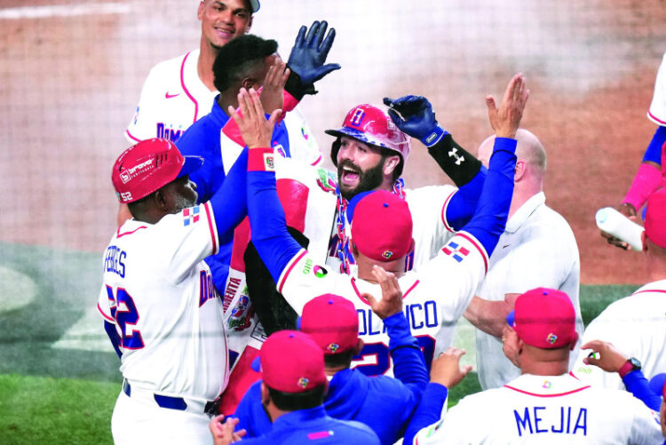 República Dominicana avanza a semifinales tras vencer a Corea.