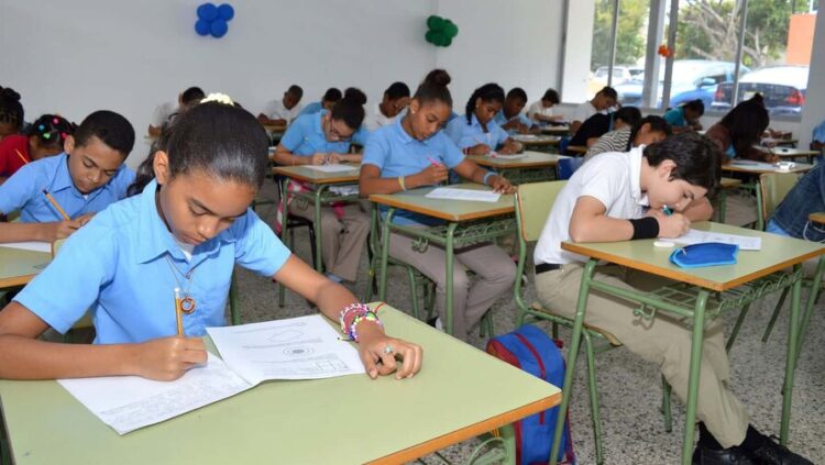 Implicaciones de la reforma educativa propuesta por el presidente Abinader