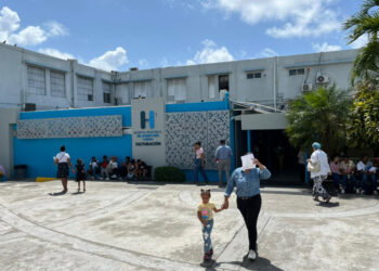 Niños con gripe y diarrea siguen llegando al hospital Robert Reid Cabral