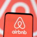 Airbnb expande su negocio a hoteles boutique, rentas de autos y entrega de comida